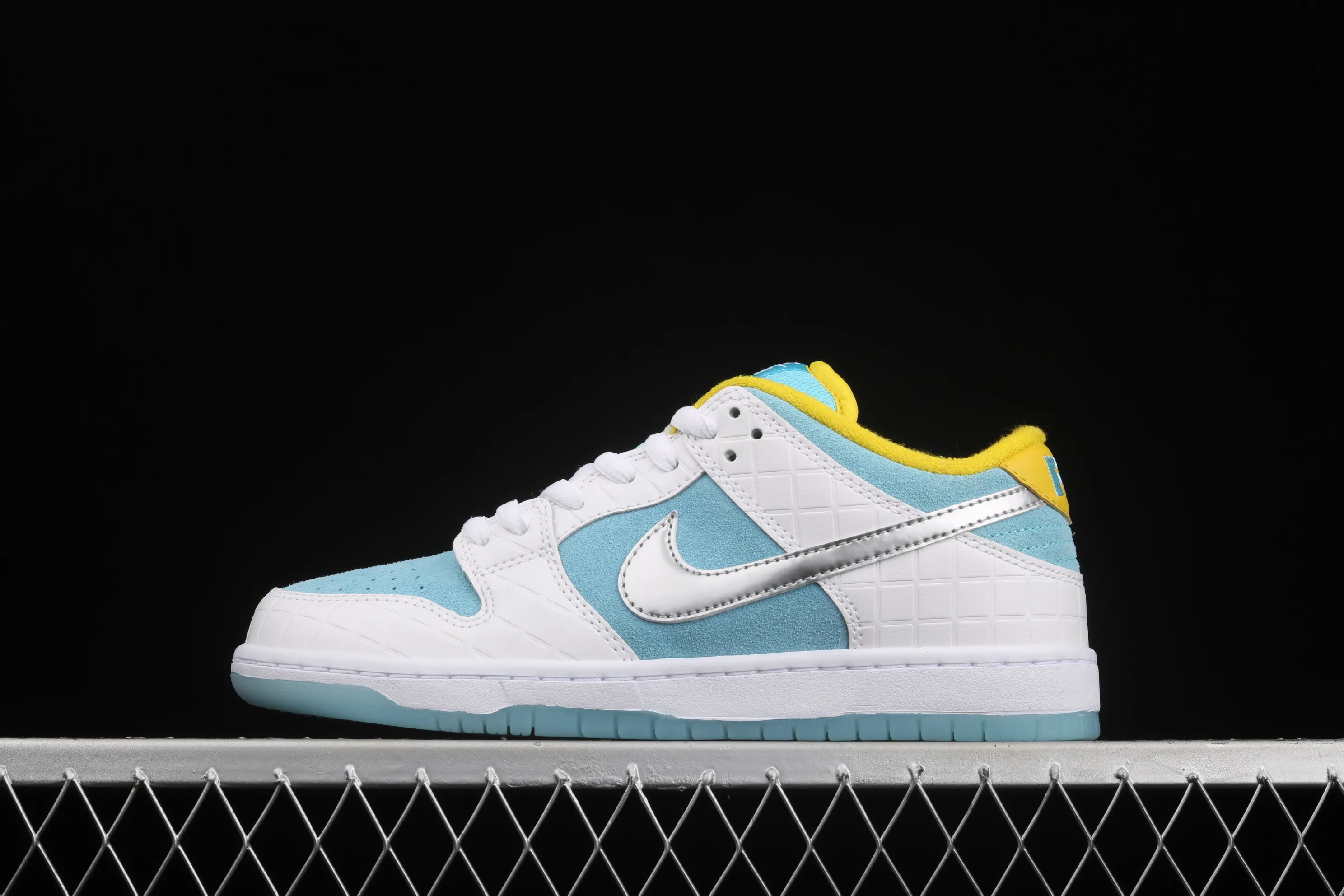 All categories Nk SB Dunk Series Nk SB Dunk Low Low-top skate shoes Nk SB Dunk Low Pro QS "LAGOON PULSE" "Lingge silver ice blue" low-top skate shoes DH7687-400